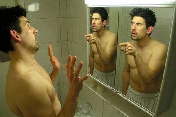 психология мужчина зеркало ванная